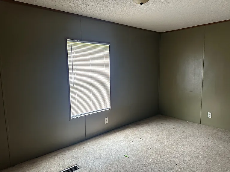 182 Clements Rd — Photo 10