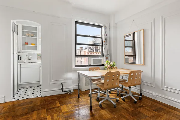 Sold by Compass | media 3