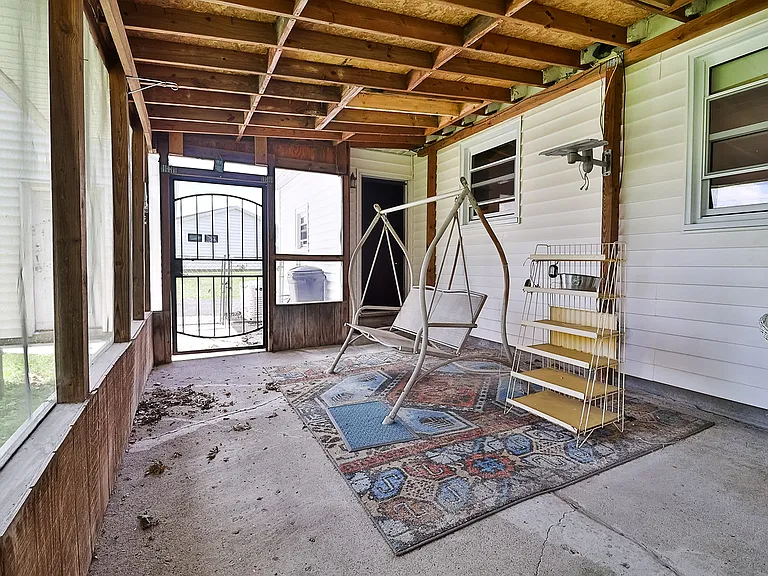 1930 Sara Lee Ave — Photo 20