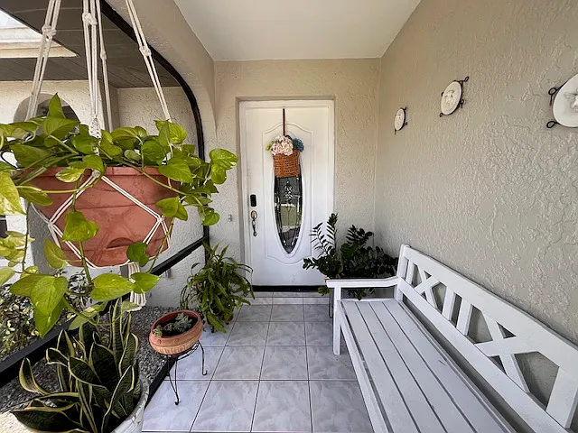 4 bed, 1839 sqft, $700 — Photo 2