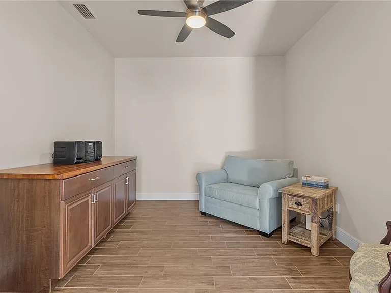 1937 Scarlett Ave — Photo 18