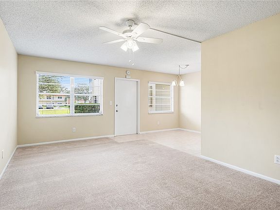 3rd image of 75 Royal Oak Ct APT 103