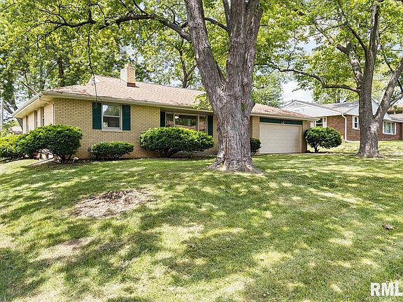 2nd image of 4617 N Laurel Dr