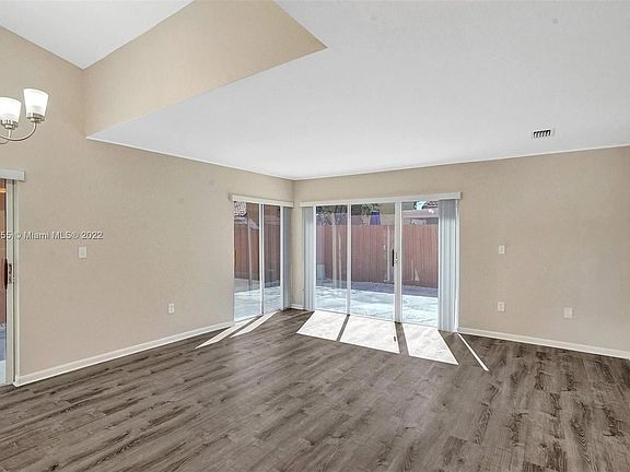 4th image of 104 NW 85th Ct #104
