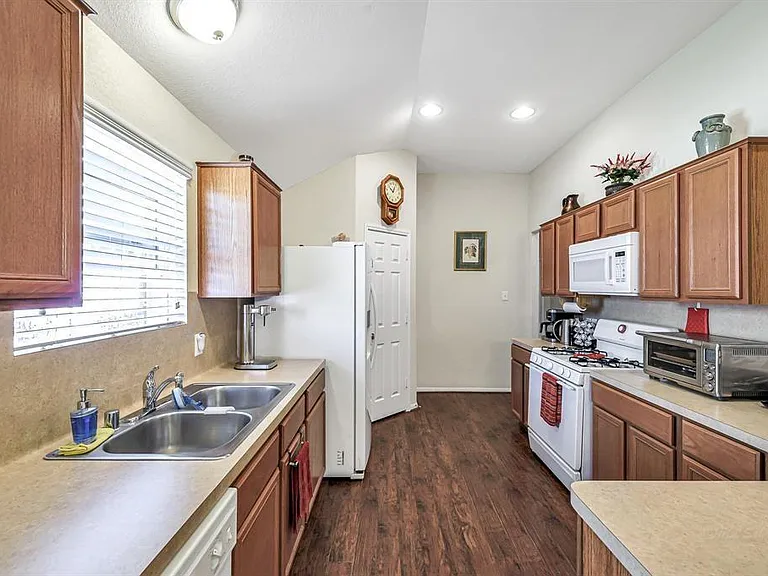 3203 Dale Ridge Trl — Photo 10