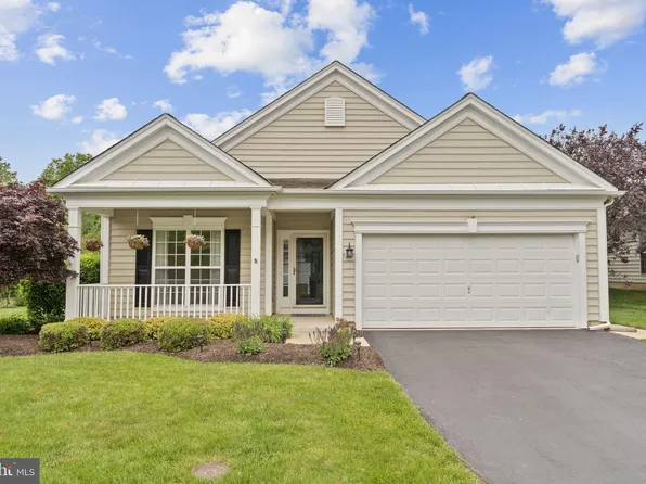 327 Astilbe Dr, Kennett Square, PA 19348