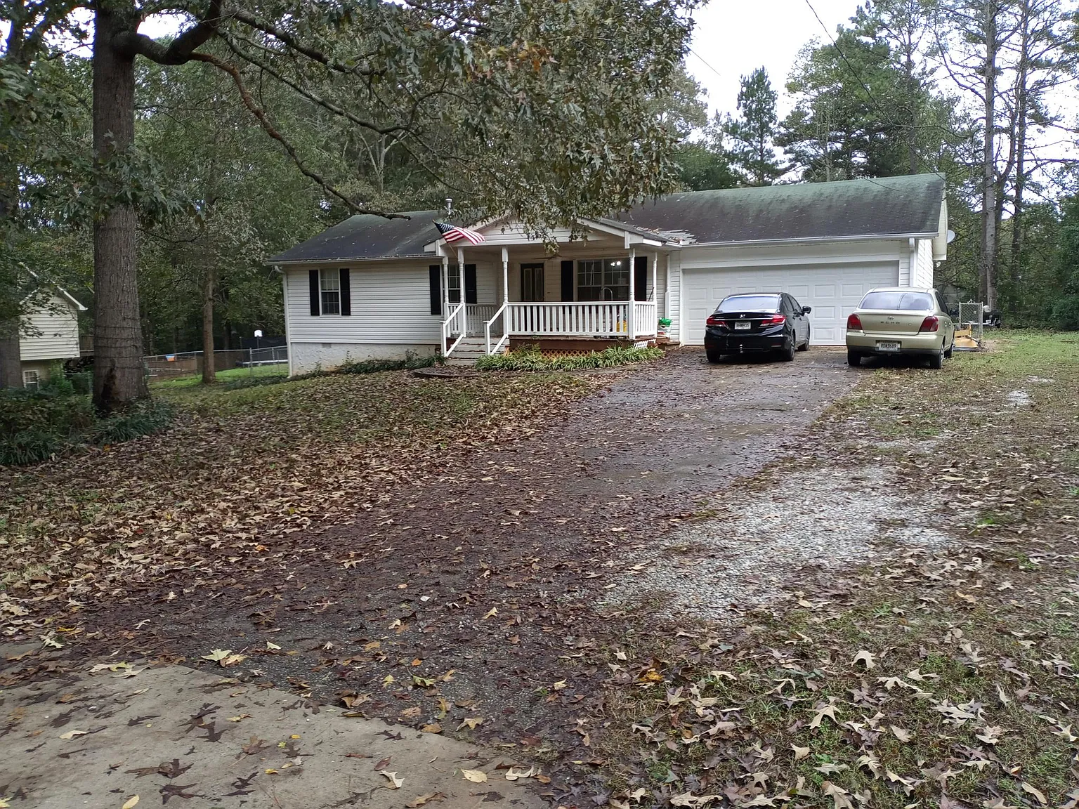 140 Harriette Dr photo 1