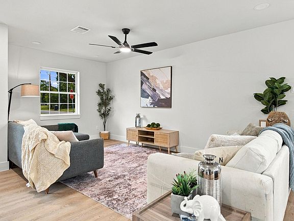 2nd image of 7734 Arrowhead Ln
