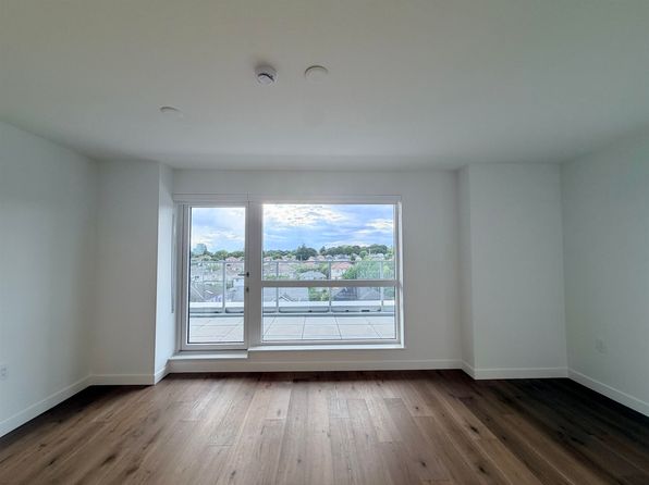2 bedroom rental in Vancouver — photo 4