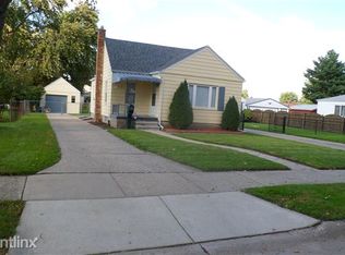 7245 Henry St, Center Line, MI 48015