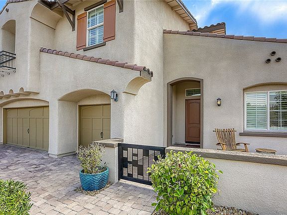 3rd image of 512 Cabrera Ct