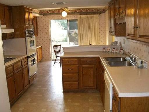 3rd image of 13003 KINGS FOREST DR