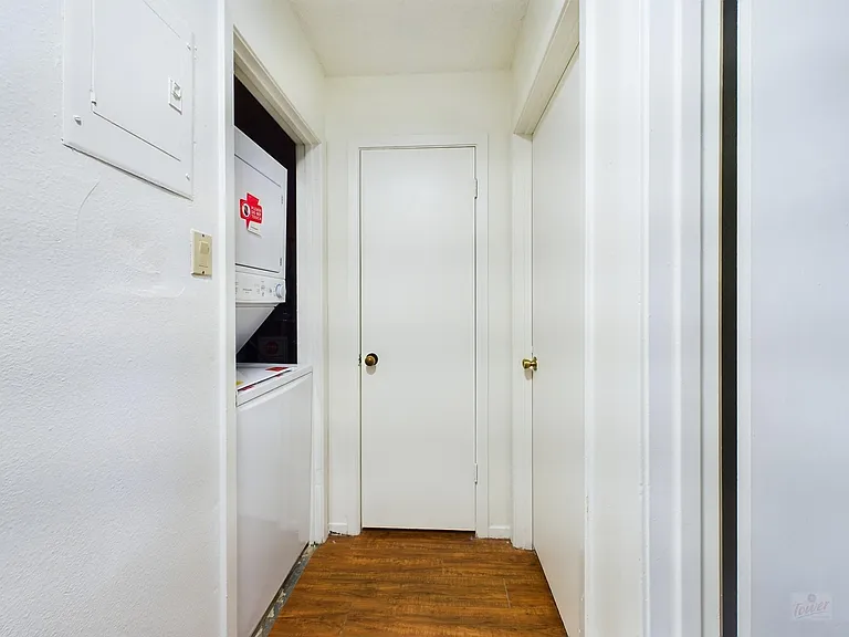908 Poplar St #201 — Photo 9