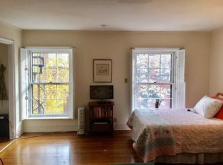 26 Chestnut St APT 6, Boston, MA 02108