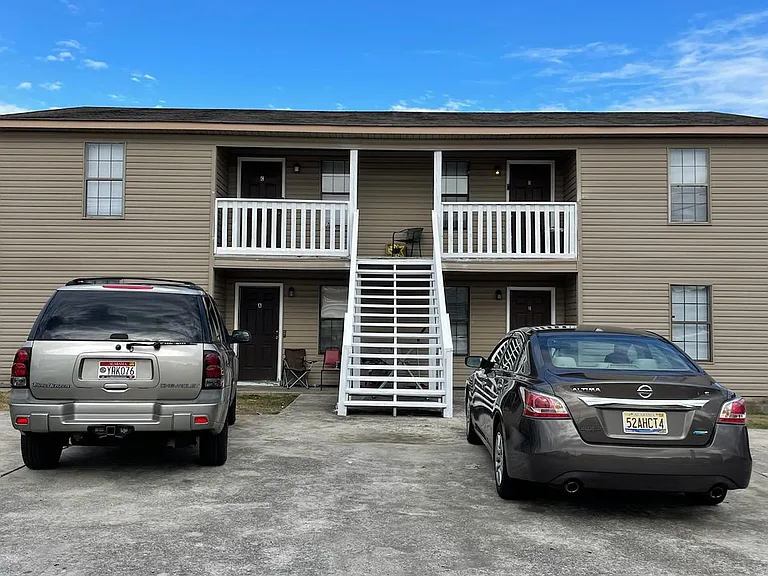 1808 Graymont Ln #C — Photo 1