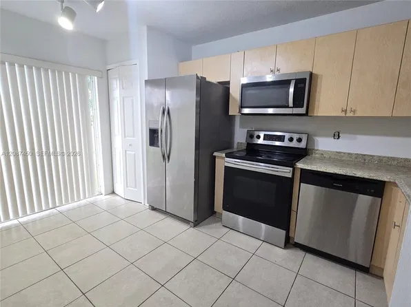 1271 SE 28th Ct, Homestead, FL
