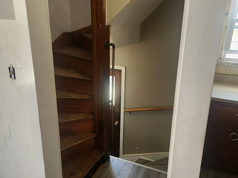 1701 S 71st St — Photo 17