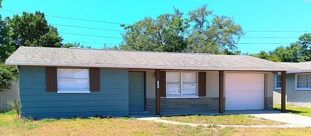 11021 Areca Dr