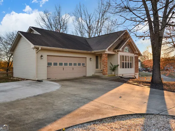 4 Blakes Ln, Talking Rock, GA 30175