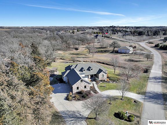 2nd image of 3940 Nicholas Ct