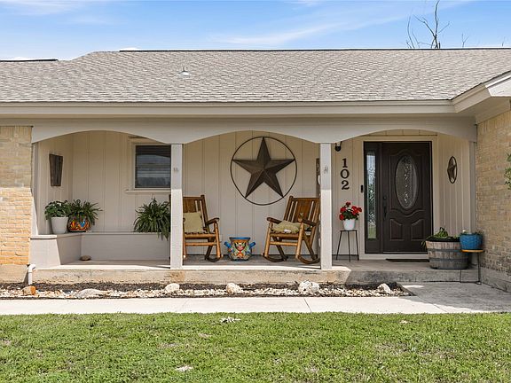 4th image of 102 Lori Ln