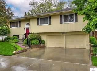 6011 N 110th Cir, Omaha, NE 68164