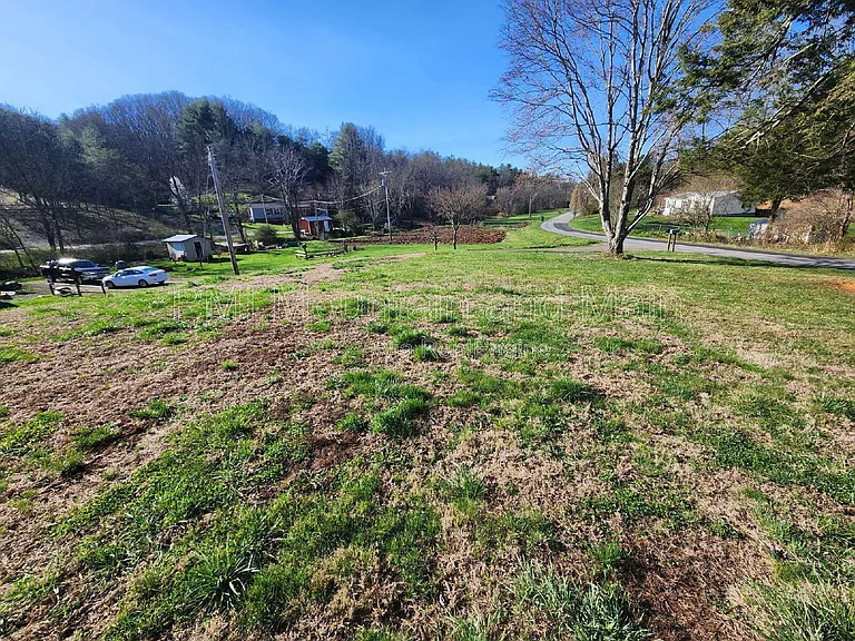 102 Indian Camp Branch Rd — Photo 3