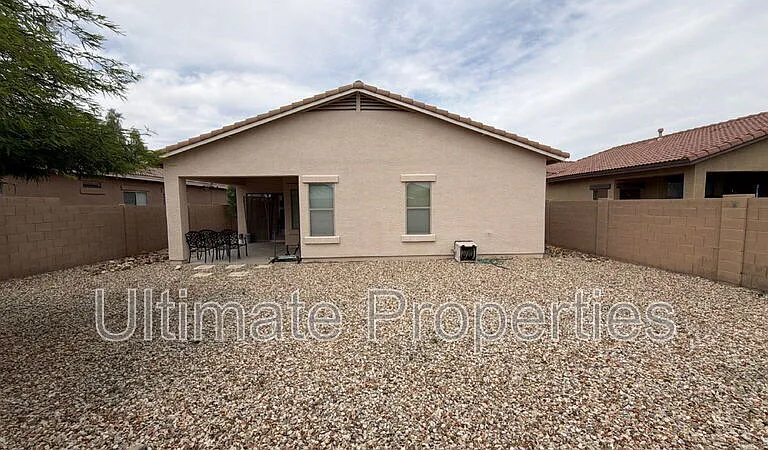 13849 W Maui Ln — Photo 2