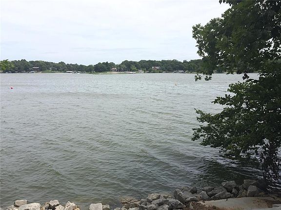 2nd image of 236 S Shore Dr
