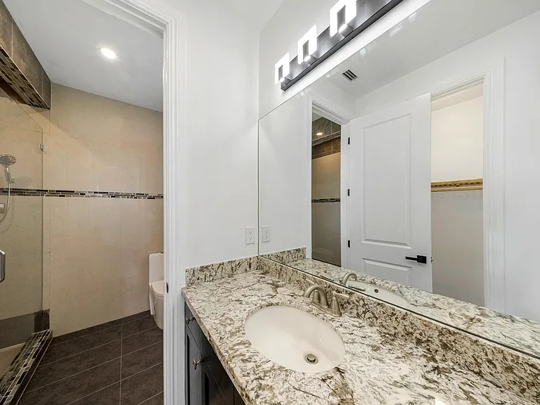 9065 Watercrest Cir #E — Photo 7