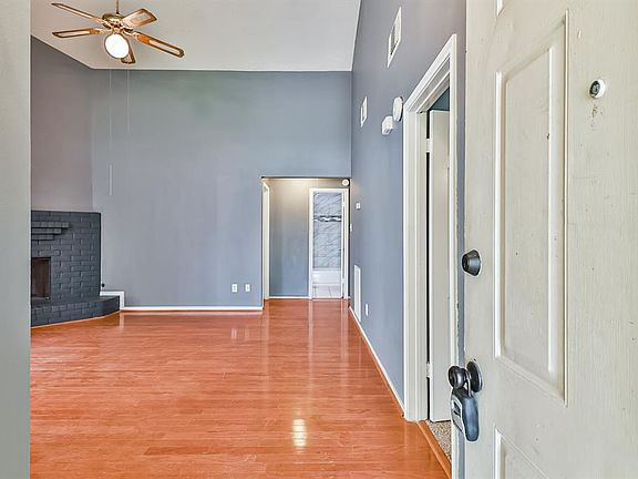 4th image of 20403 Broadsky Dr