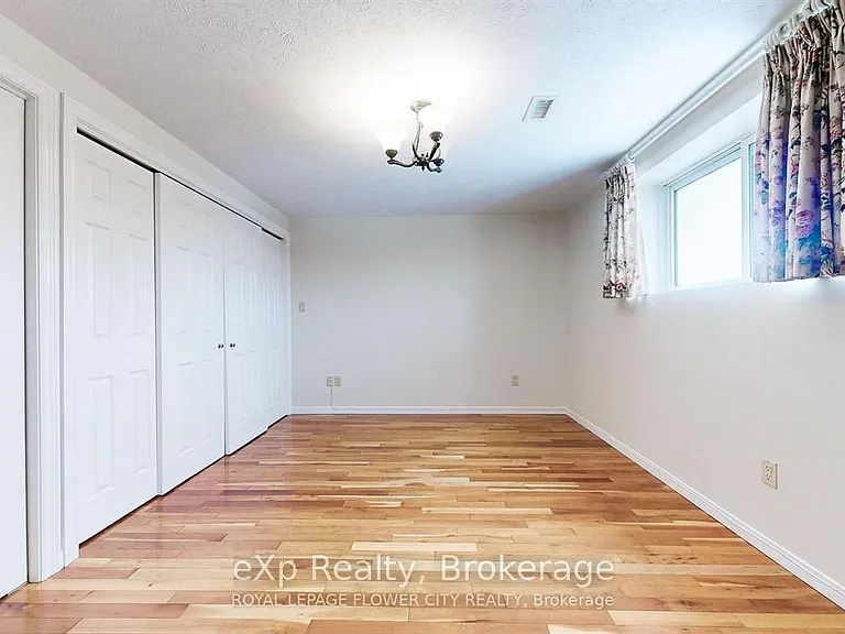 85 William St N #401 — Photo 10
