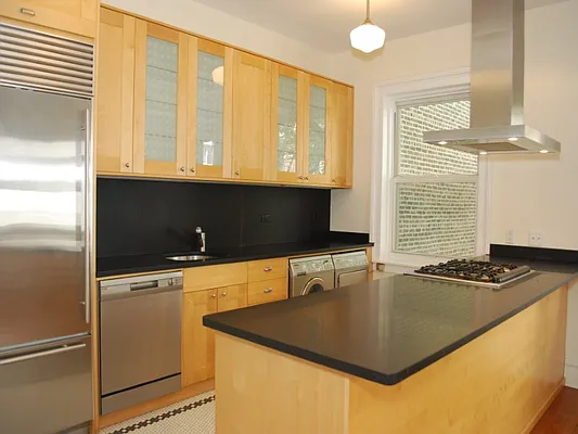 Rented by Sotheby's International Realty | media 61