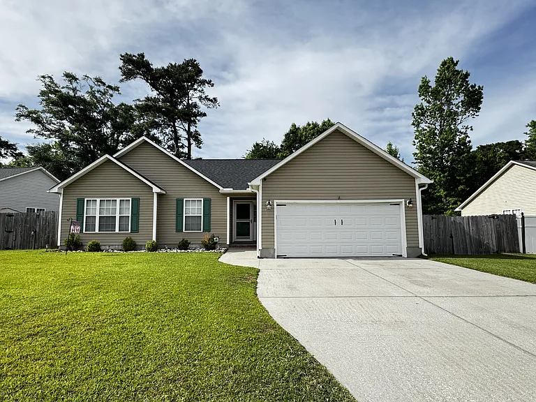 95 Pollard Dr — Photo 1