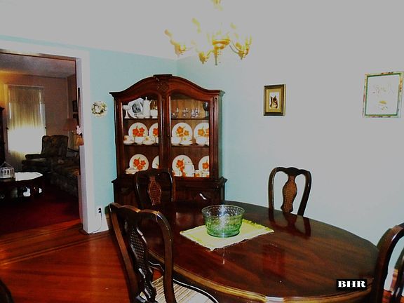 5th image of 1972 E 28th St #37