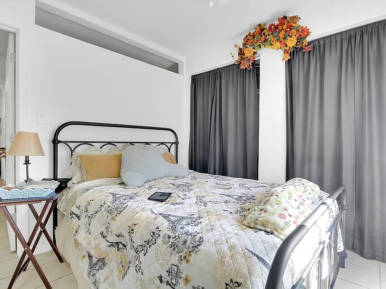 Tiny Apartment Rentals — Photo 29