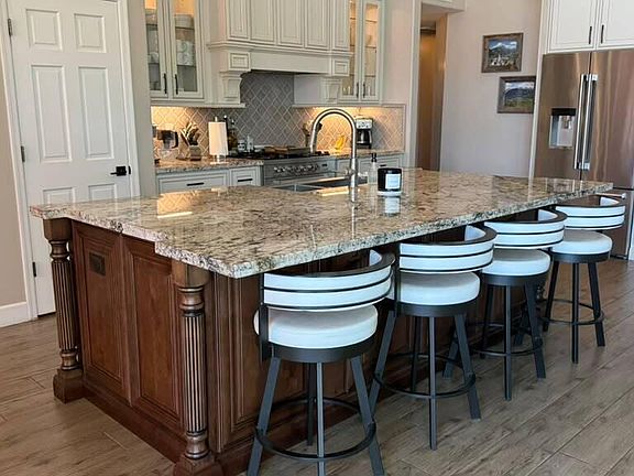 3rd image of 3543 E Amberwood Drive