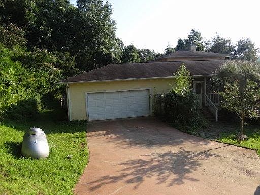 4th image of 9300 Portwood Ln