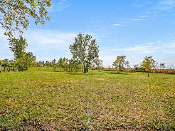 618 W Smith St, Russell, IA 50238