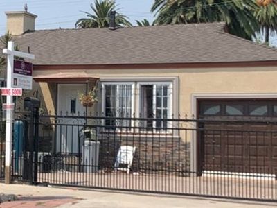 743 W Century Blvd, Los Angeles, CA, 90044