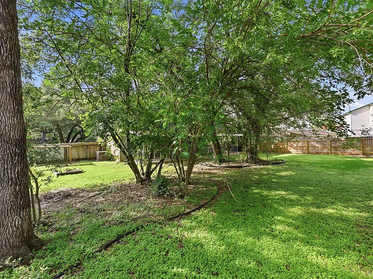 11604 Buttonwood Dr — Photo 34