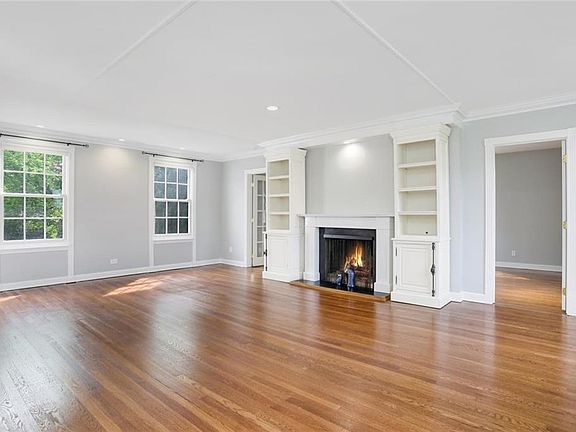 4th image of 41 Morris Ln S