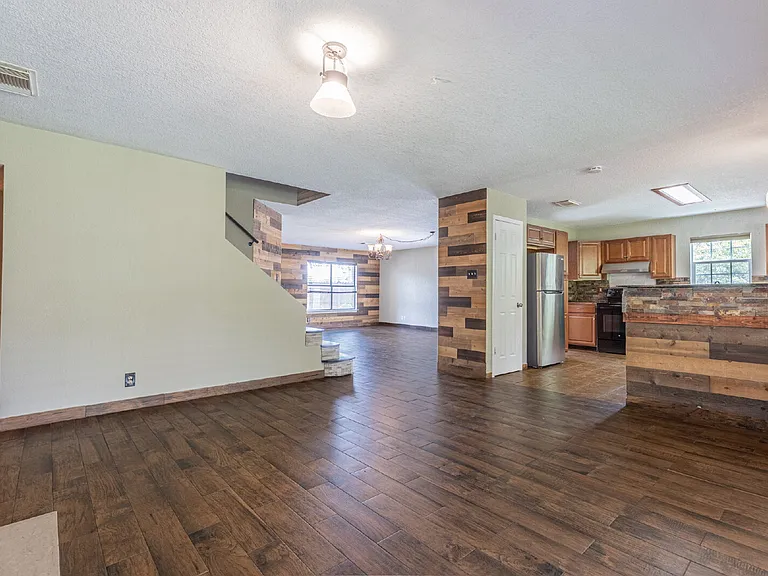 5702 Sunrise Laurel — Photo 10