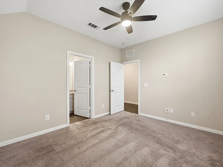 405 Windward Dr — Photo 15