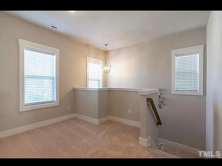 440 Beacon Ridge Blvd — Photo 5