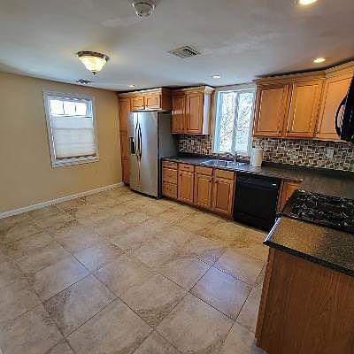 3rd image of 12 1st St #2