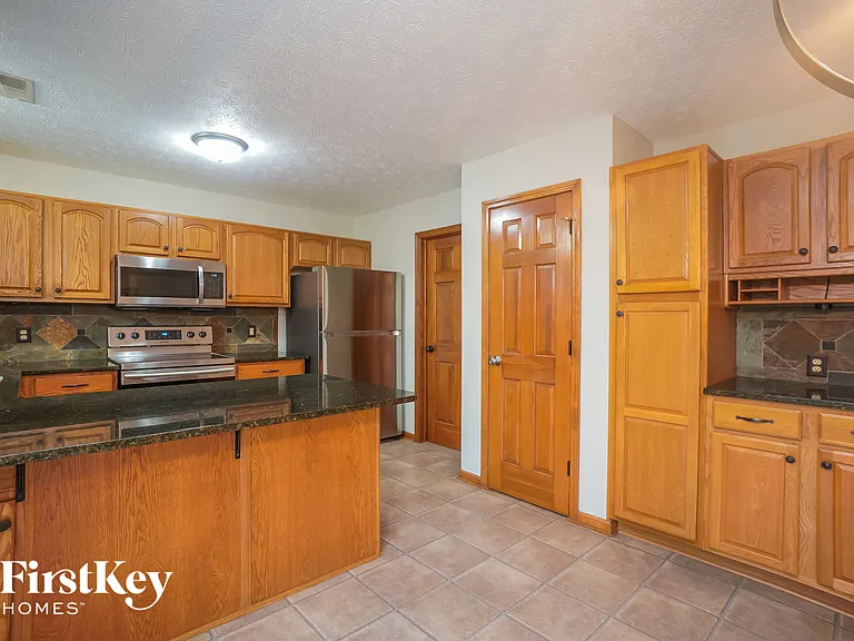 785 Hummingbird Ln — Photo 5