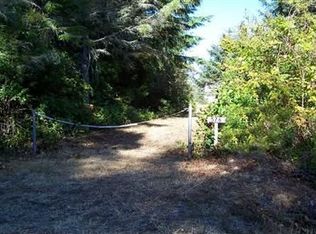576 Sunset Ave NE, Ocean Shores, WA 98569