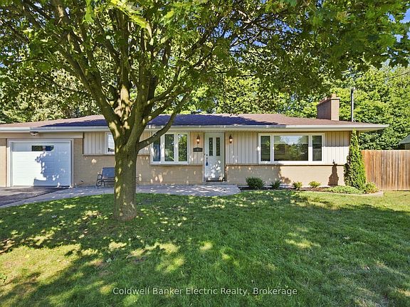 2nd image of 47 Grandview St N