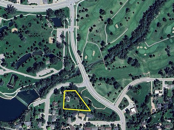 2nd image of 2830 Falls Dr